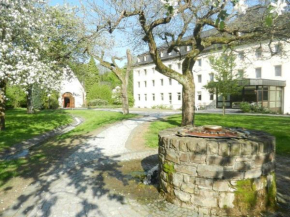 Priester- und Gästehaus Marienau